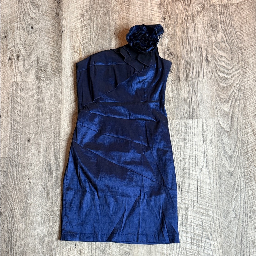Romeo & Juliet Couture One-Shoulder Blue Dress
